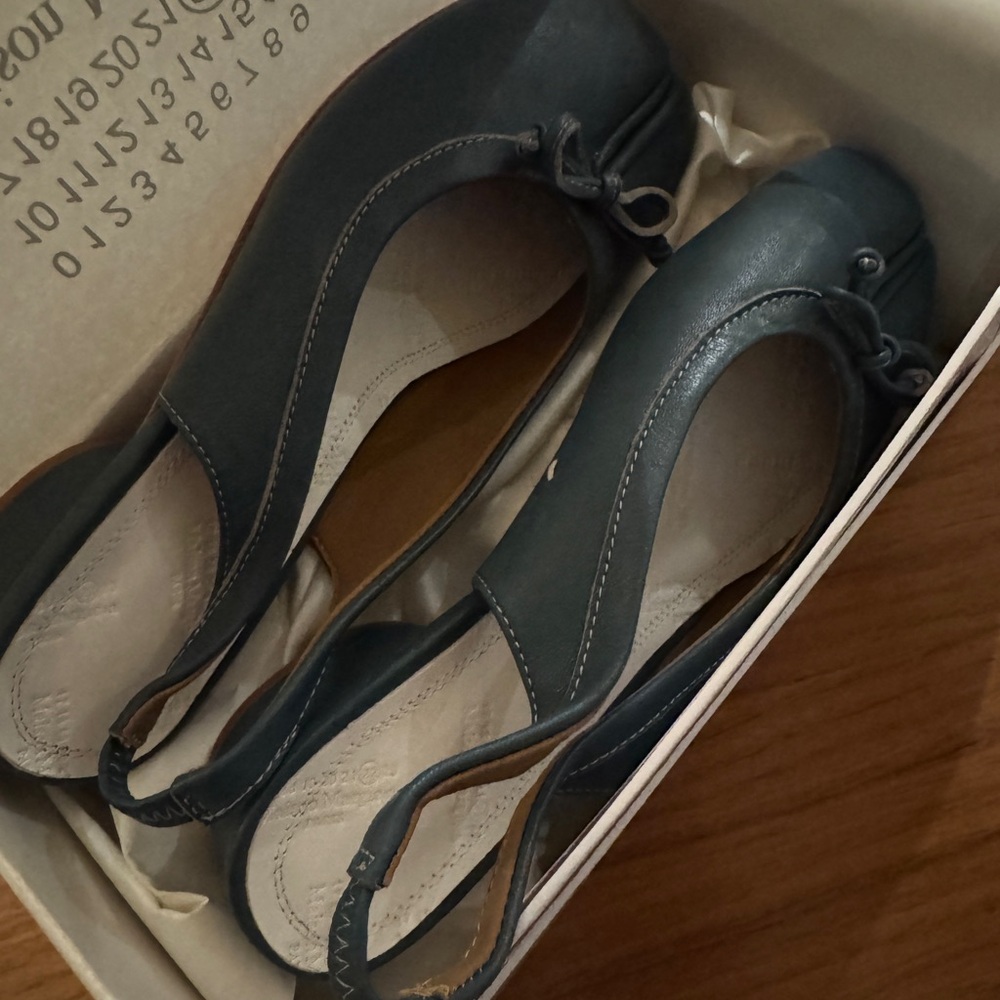 Cute Blue Tabi small heel shoes